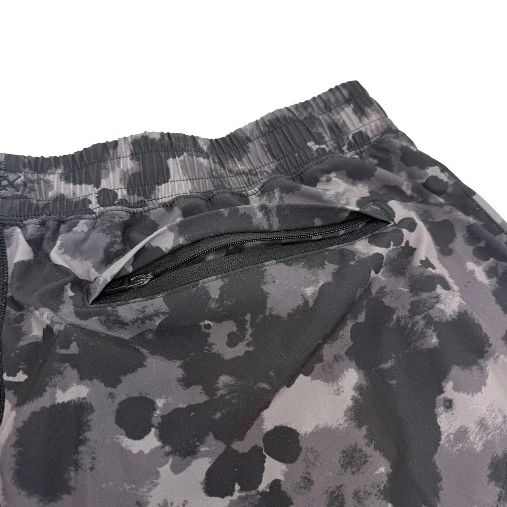 Rhone Athletic Camo Print Gym Shorts Men XL Black Gray Drawstring Pockets‎